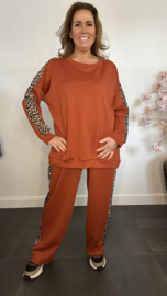 2-Delig comfy pak met panter bies Roest Bruin