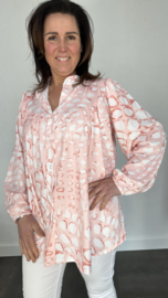 Blouse Lizzy met pofmouw spot roze