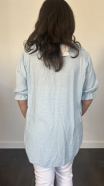 Blouse met ruche Sara ijsblauw