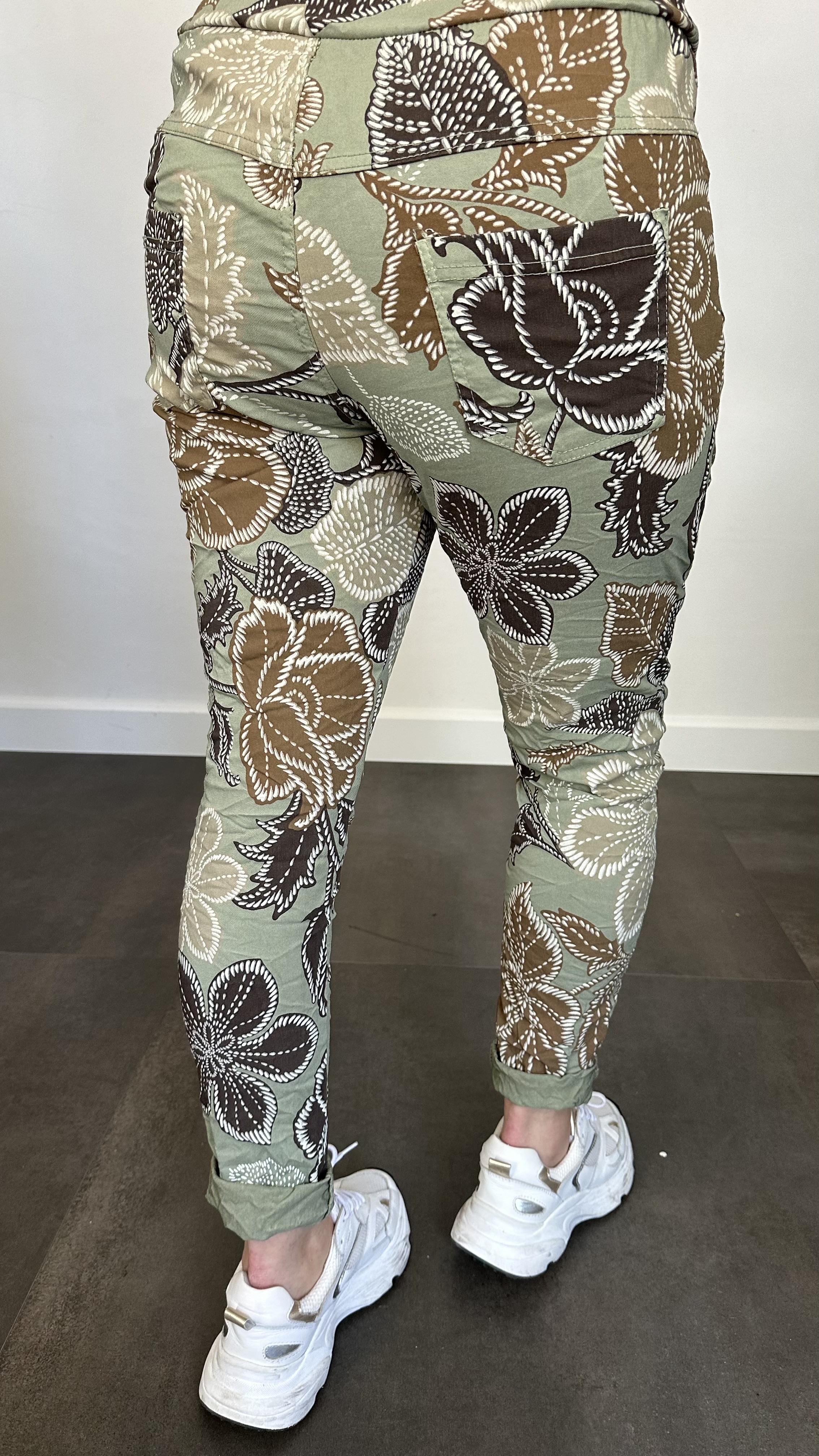 Joggjeans Feline gebloemd army