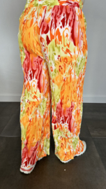 Plisse broek met wijde pijp coloured flames oranje SALE