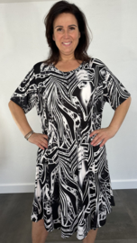 A-lijn jurk fantasia zwart /wit +SIZE