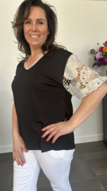 Shirt goldy met kanten pofmouw zwart