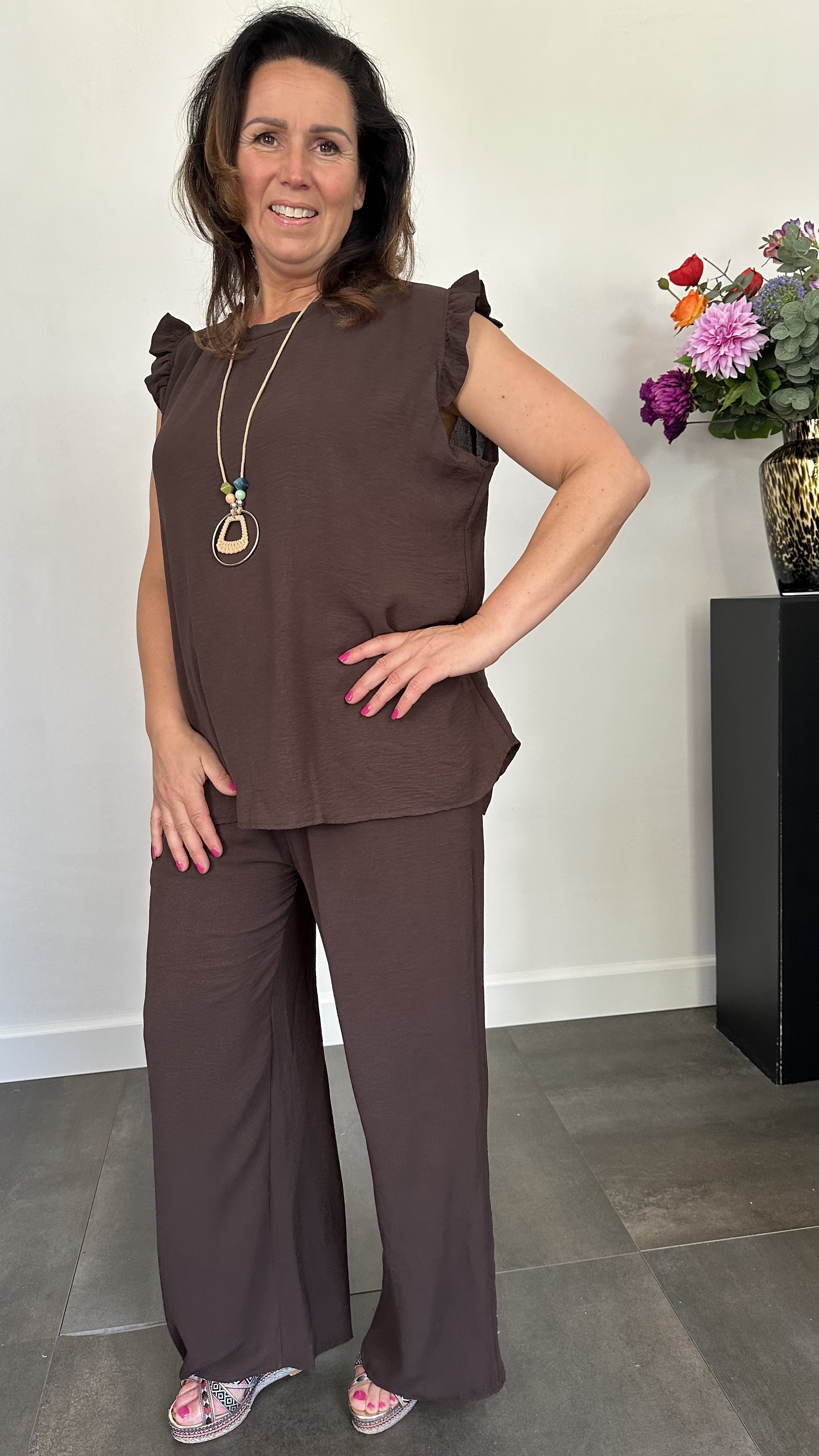 2-Delig pak Mia met ruche & ketting donker bruin