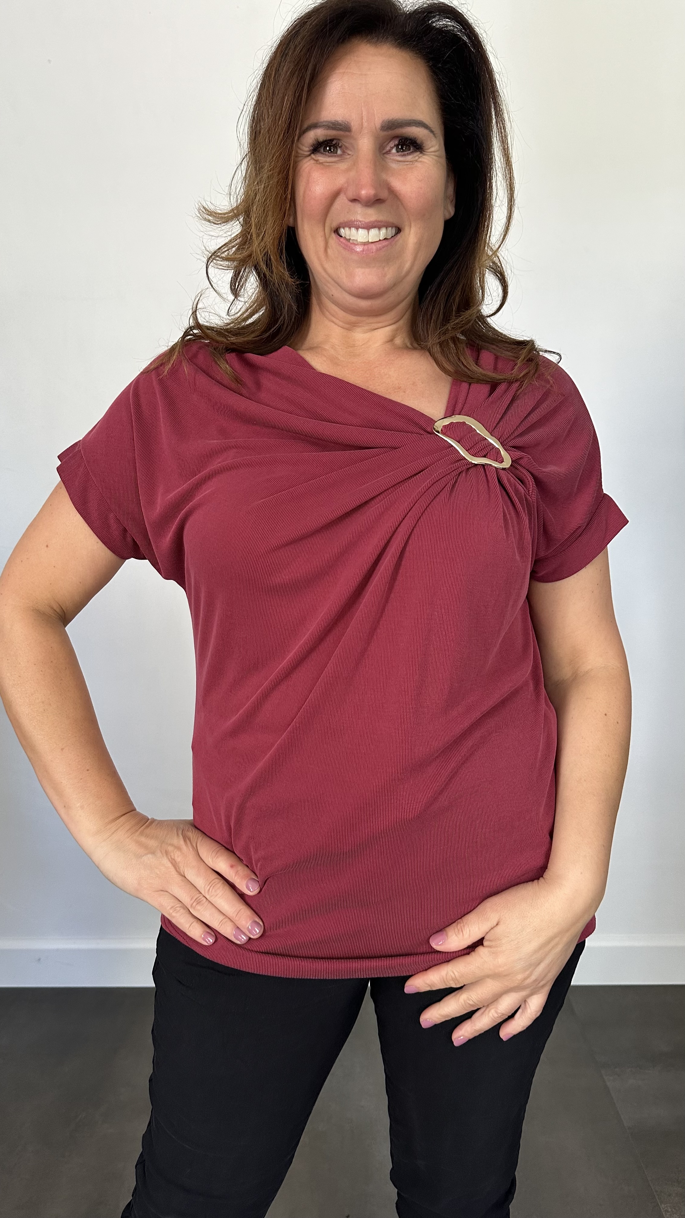 Ribbel shirt met gesp bordeaux