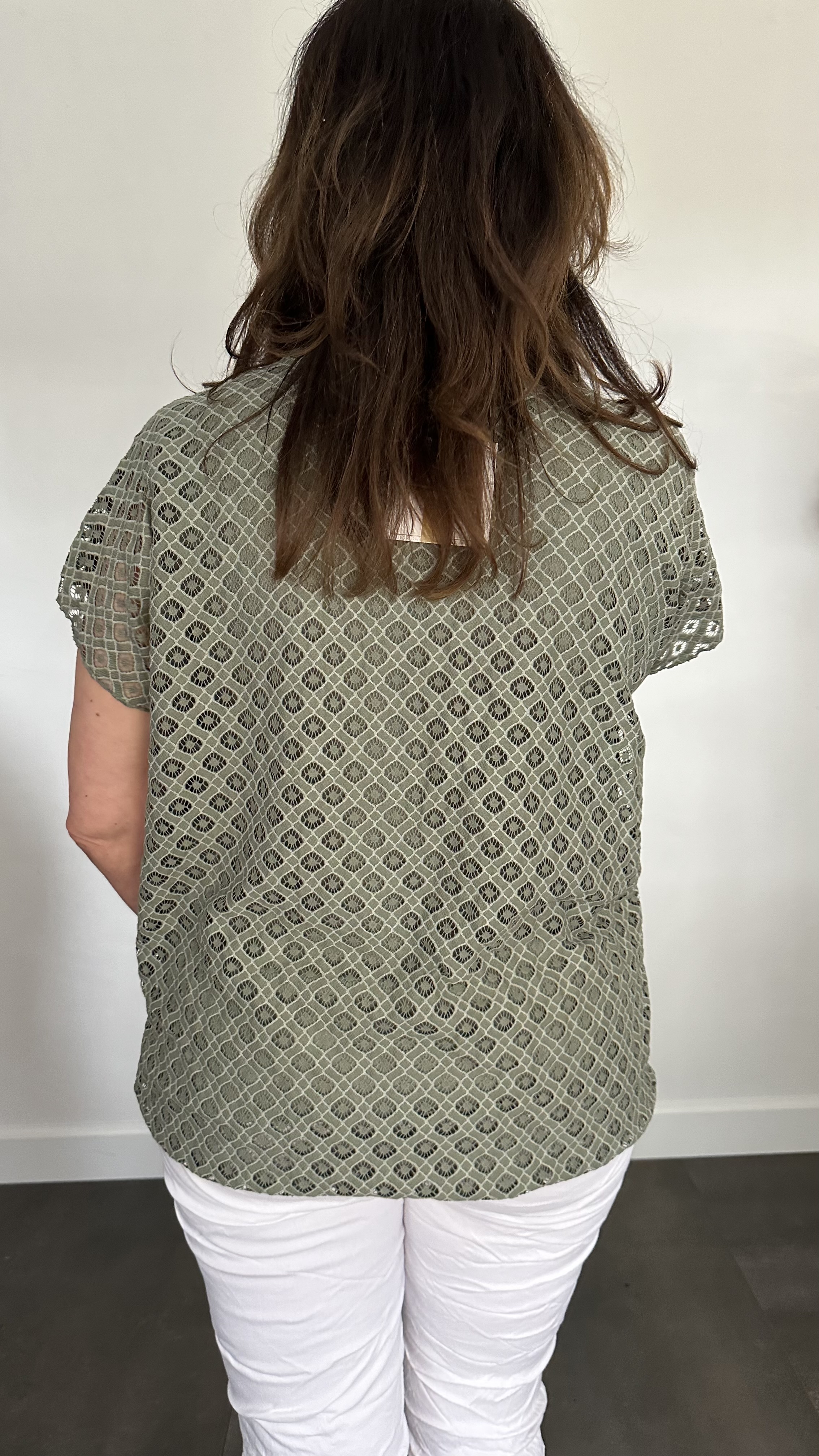 Shirt Joann met ketting army