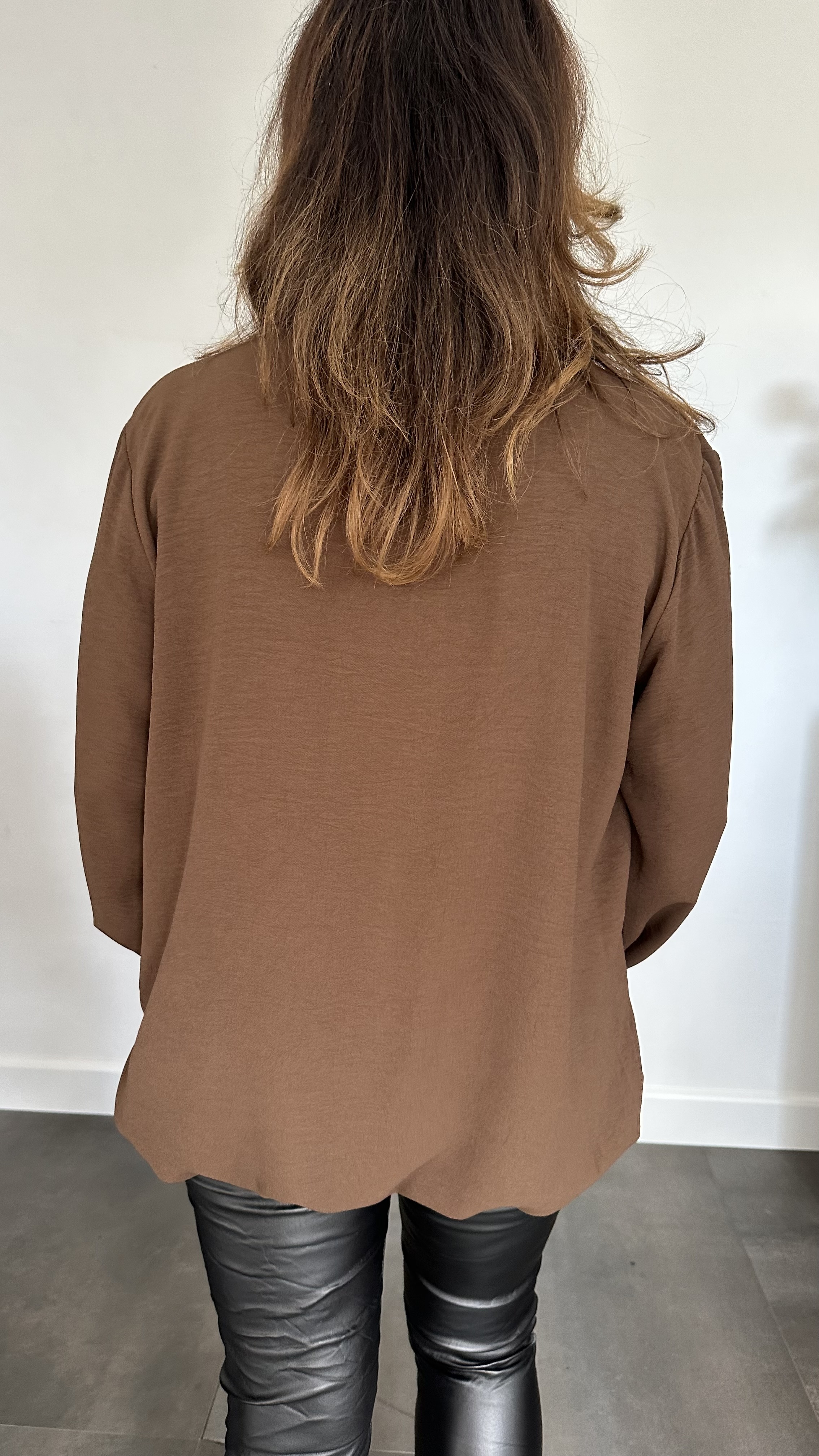 Top Maya lange mouw +SIZE donker bruin