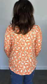 Soft shirt met v-hals en pofmouw cirkels koraal