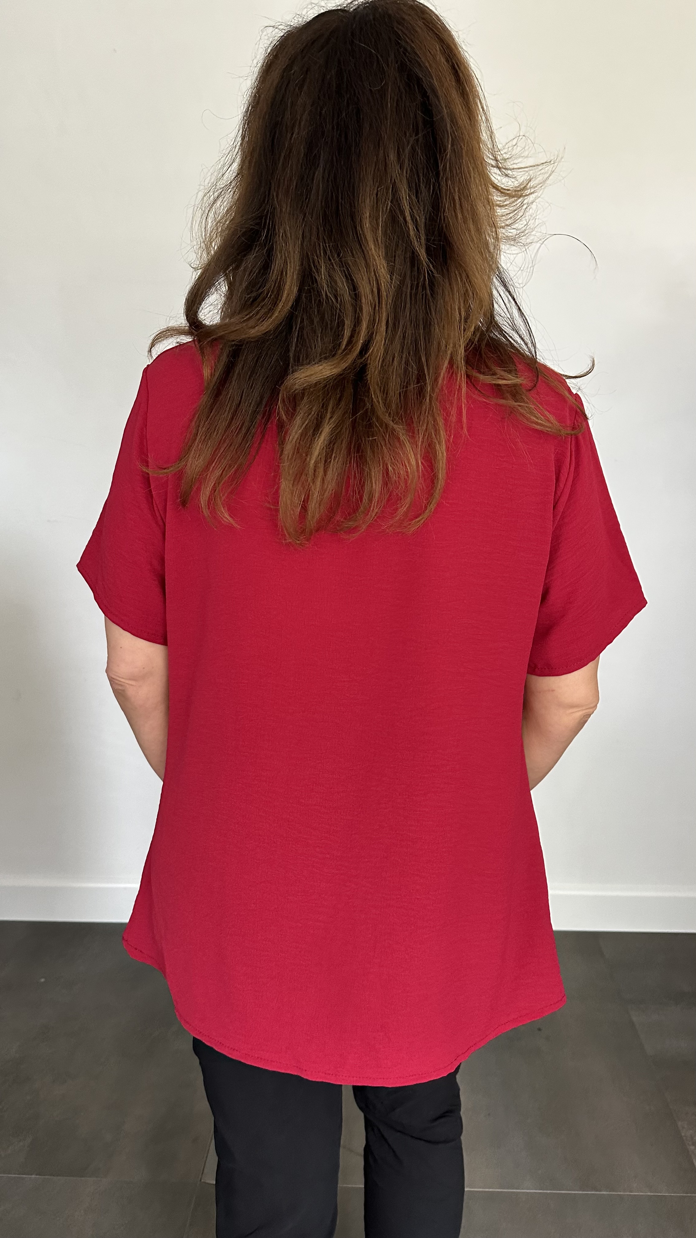 Crepe shirt met gesp wijnrood