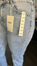 RED Berry jeans MOMFIT studs