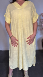 Linnenlook jurk met gehaakt kant Geel