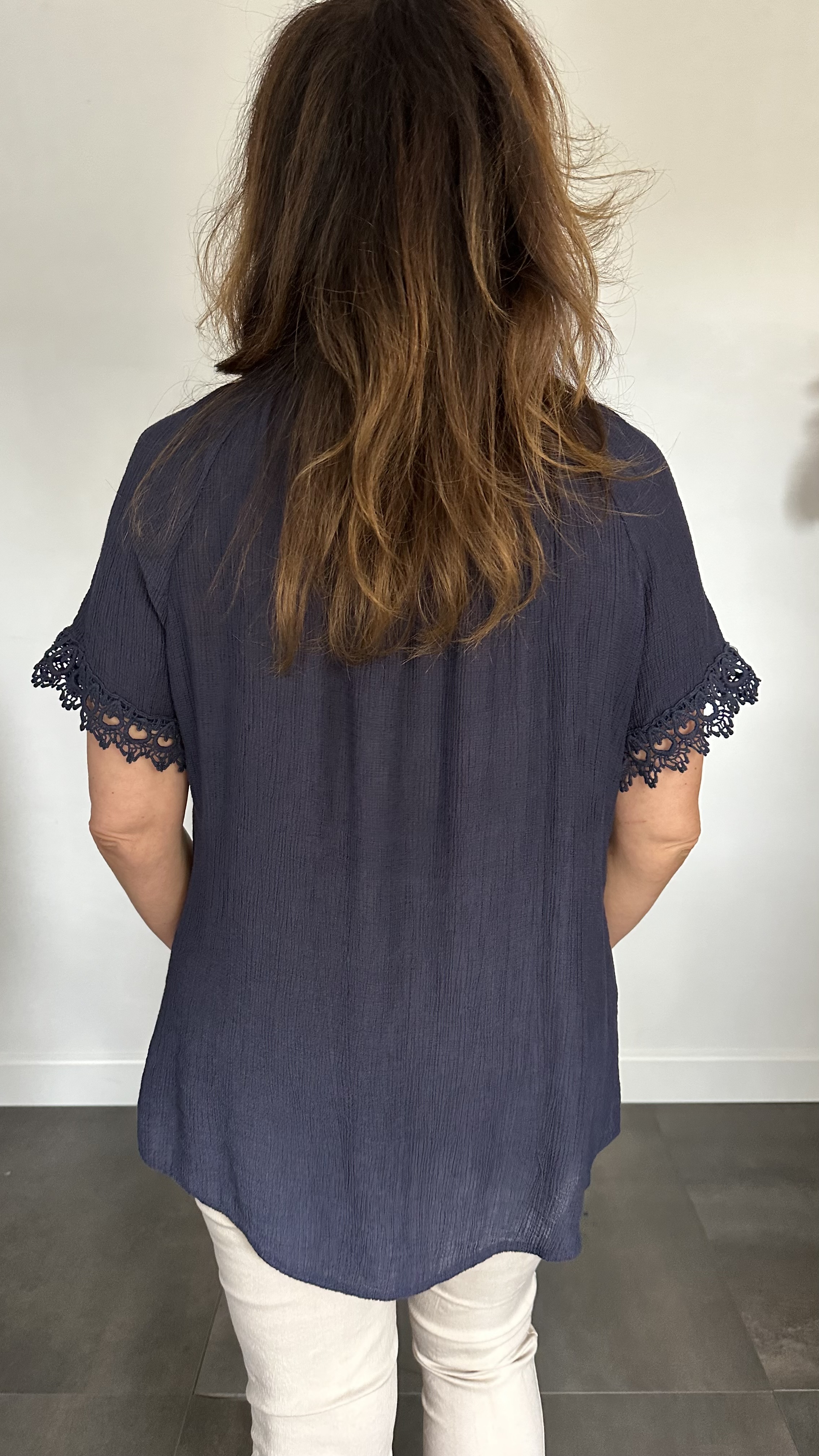 Crinkle shirt met kant marine