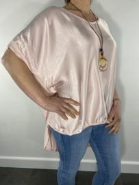 T-shirt satijn met ketting korte mouw licht roze size