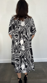 A-lijn jurk fantasia zwart /wit +SIZE