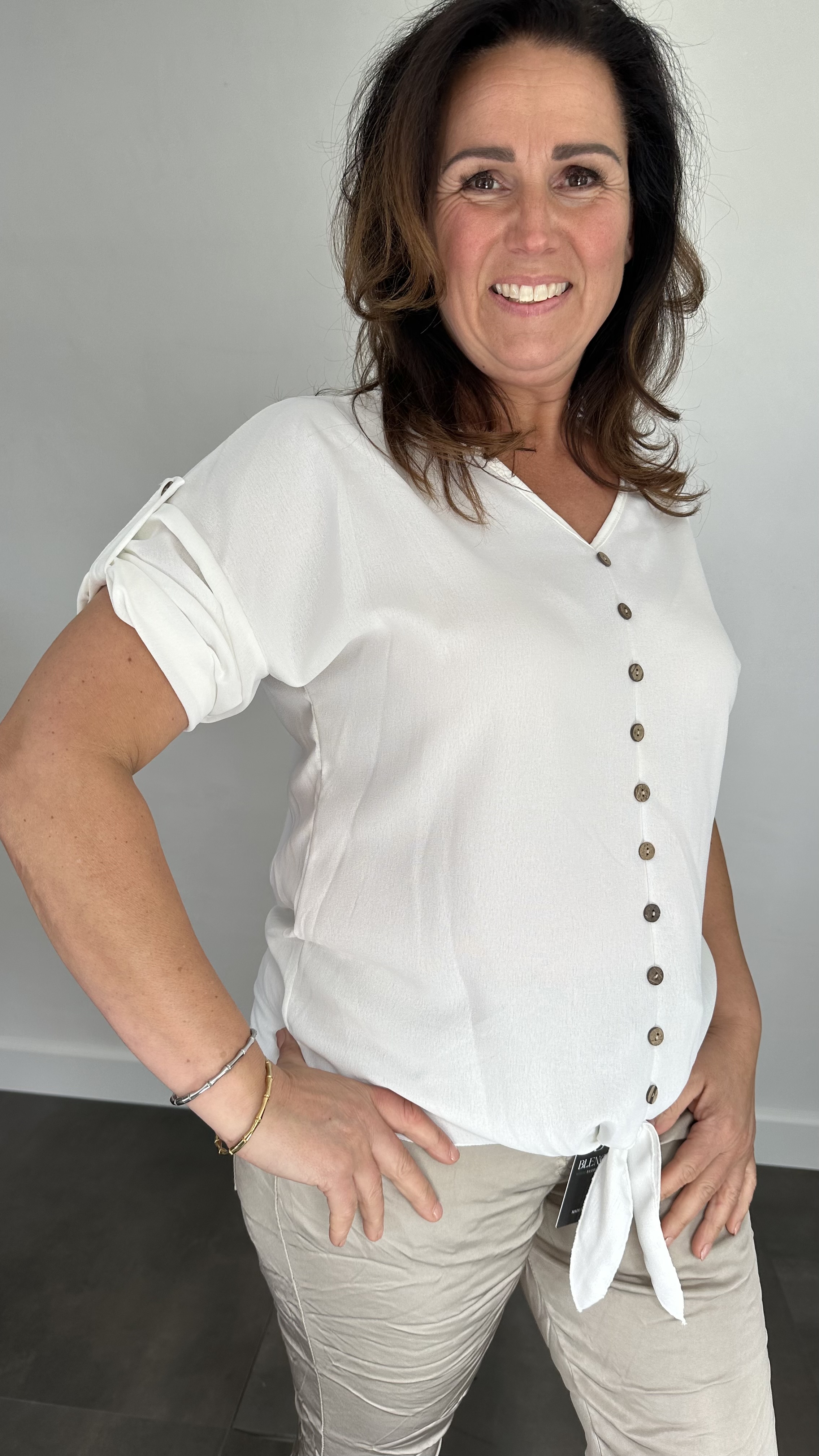 Blouse tessy met knoop ecru