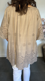 Broderie top Aurora taupe