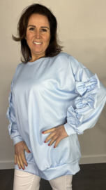 Sweater met strikken op de mouw +SIZE  ijsblauw