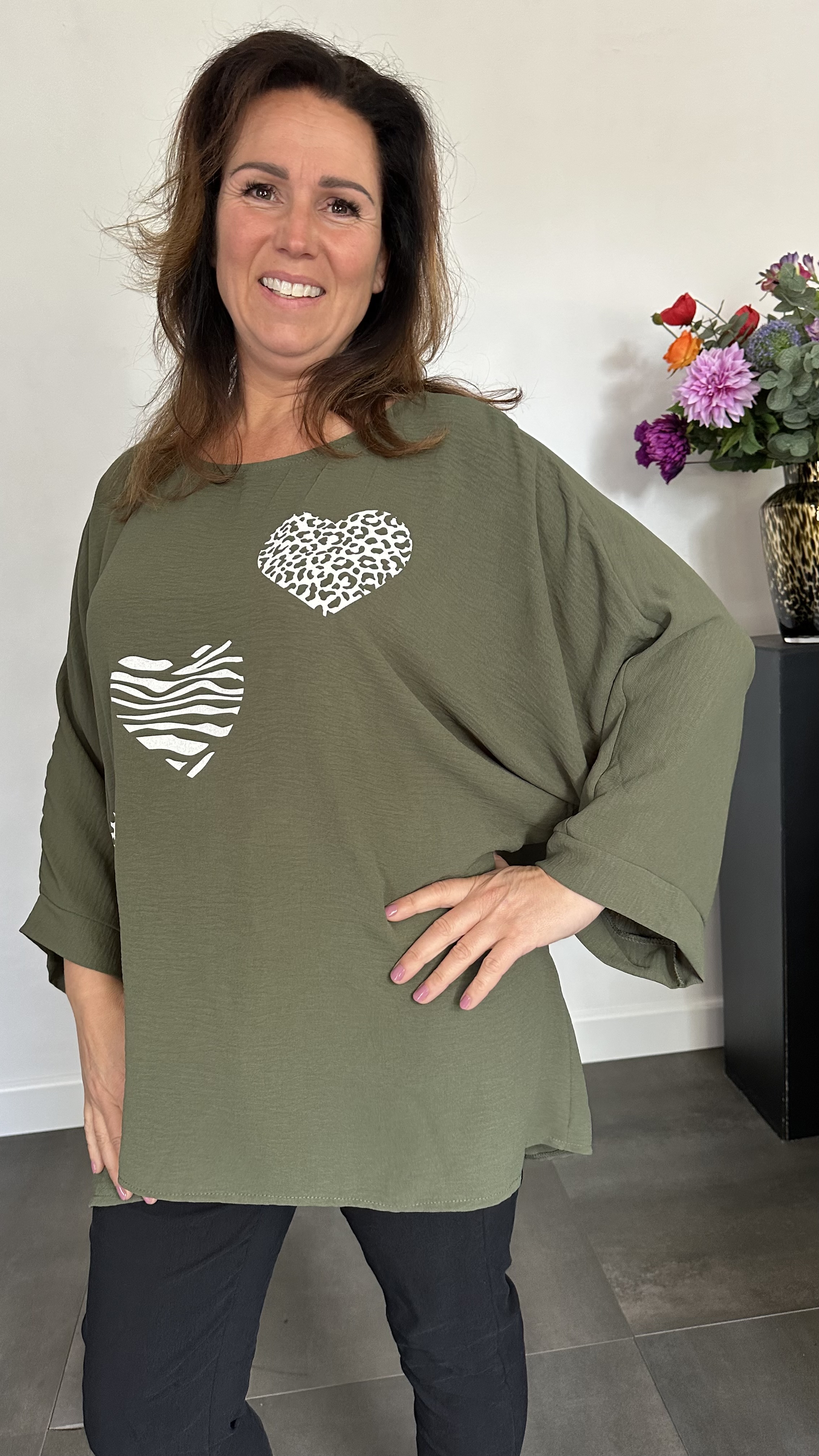 Crepe shirt hearts +SIZE army