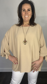 Top met strikjes & ketting + Size camel