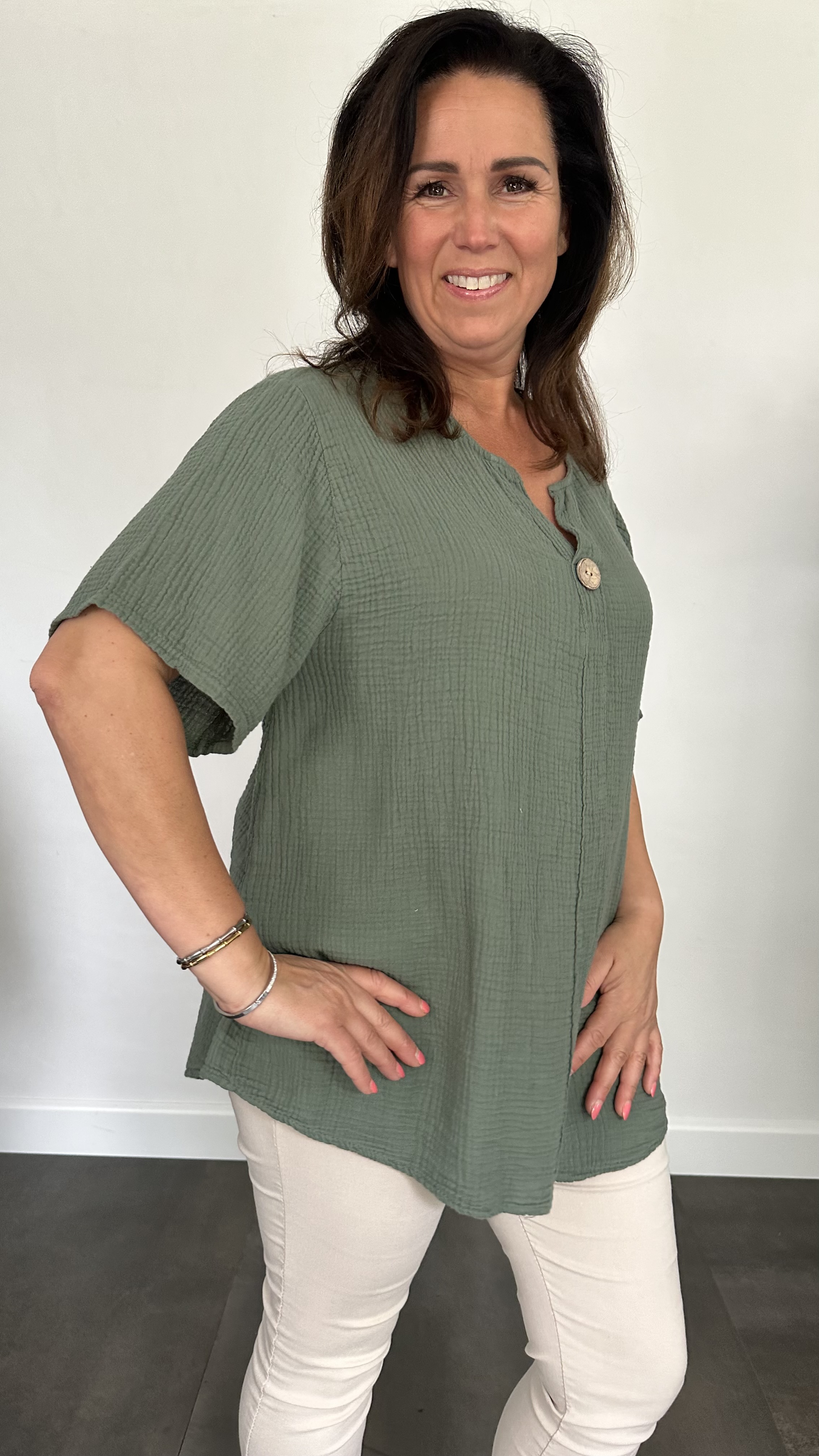 Shirt Vera met kant +SIZE army