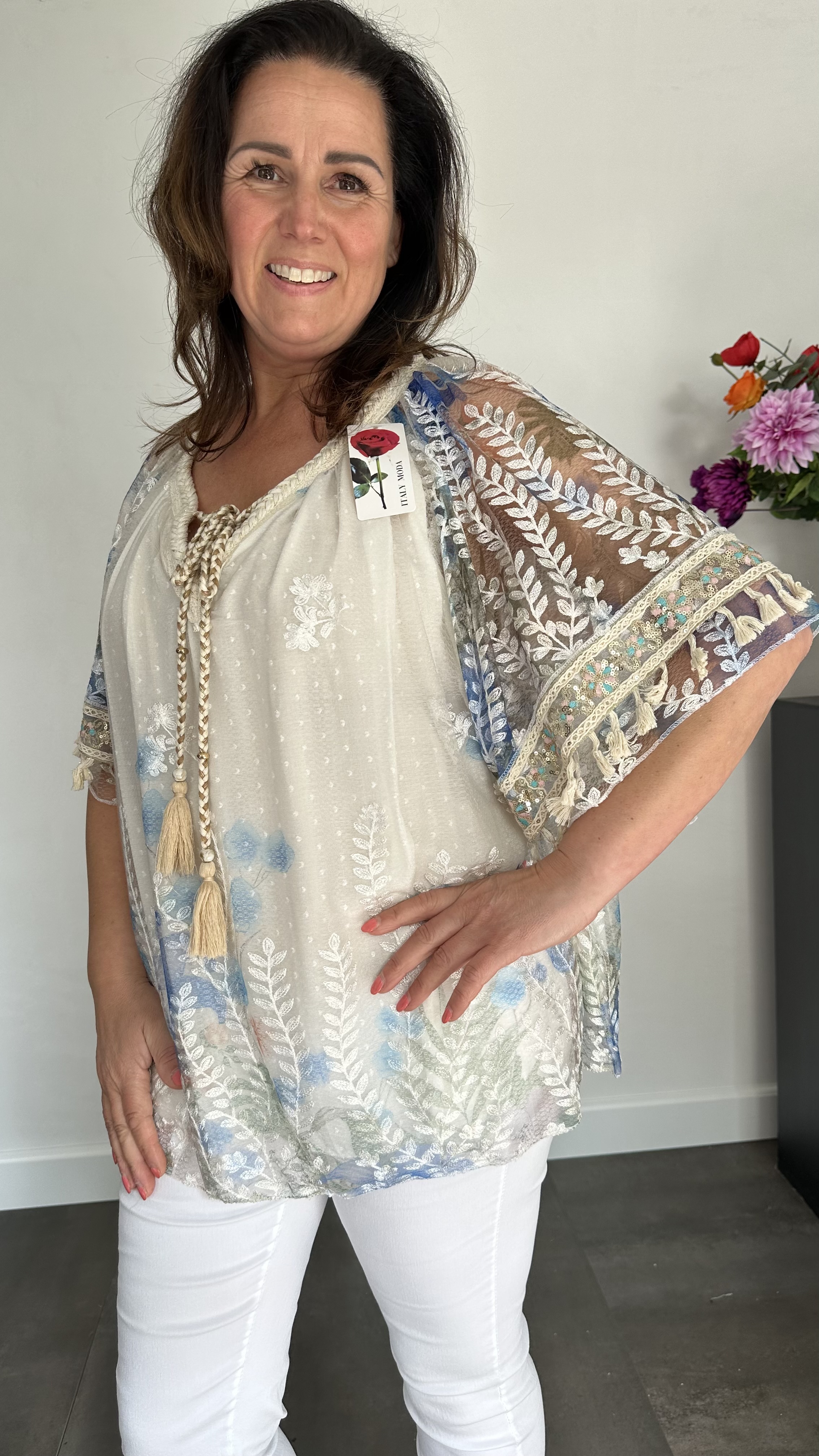 Tule blouse met bloemen print +SIZE kobalt