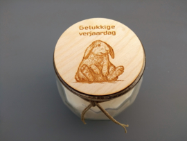 Handgemaakte kaars, gelukkige verjaardag konijn