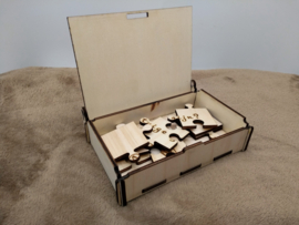 b2b doosje met een vraag+puzzel, meter, peter, getuige,...