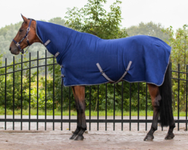 QHP Fleece deken met hals Basic