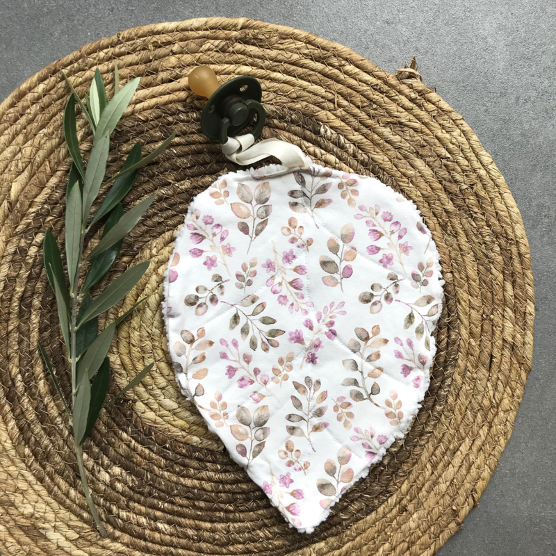 Speendoekje | Leaf  teddy+ roze blaadjes