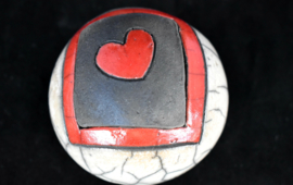 Mini urn met rood hartje (80-100ml)