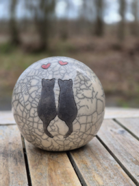 Duo kattenurn met rode hartjes (600ml)