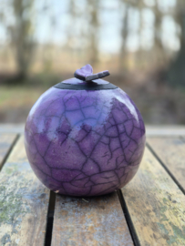 Lila urn met lila vlindertje (225ml)