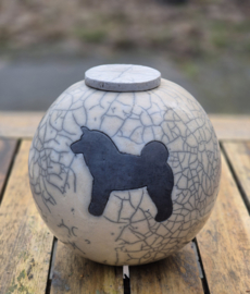 Urn Akita ( 0.8 L)