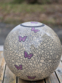 Urn met vlindertjes (4L)
