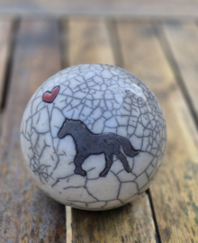 paardenurntje silhouet - rood hartje (250ml)