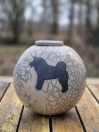 Urn Akita ( 0.8 L)