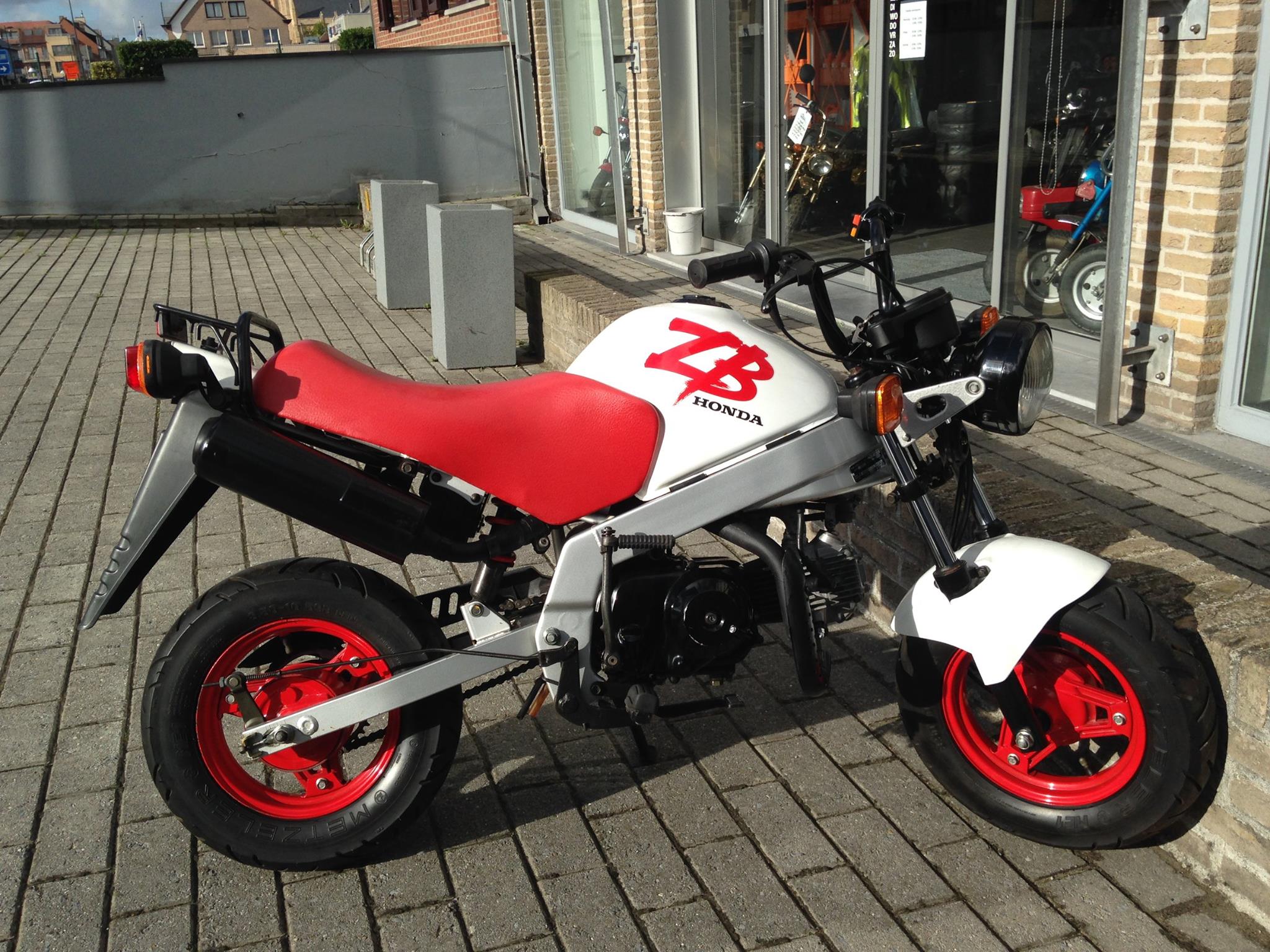 honda zb stickerset wit