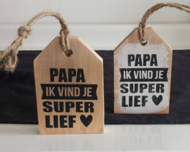 stoere houten kast labels of sleutel hanger