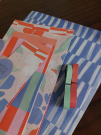 Inpakset | Fresh Flowers & Colorblocking