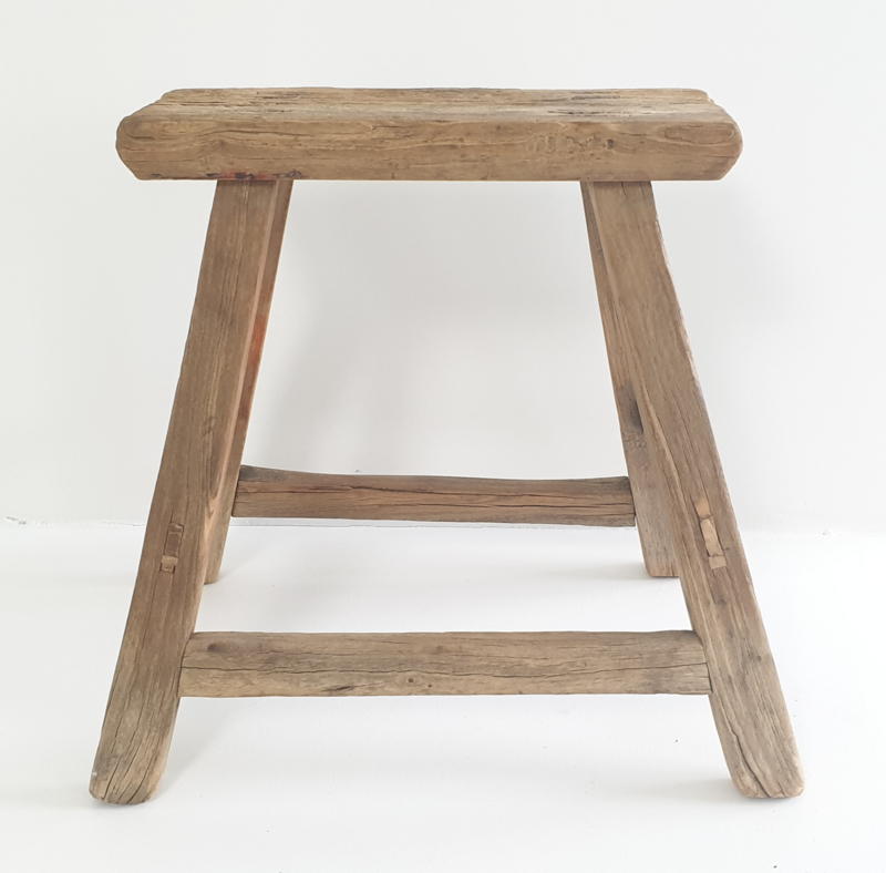 Verwonderlijk Oude houten kruk | Houten krukjes, bankjes en tafeltjes | bybliss.nl RK-95