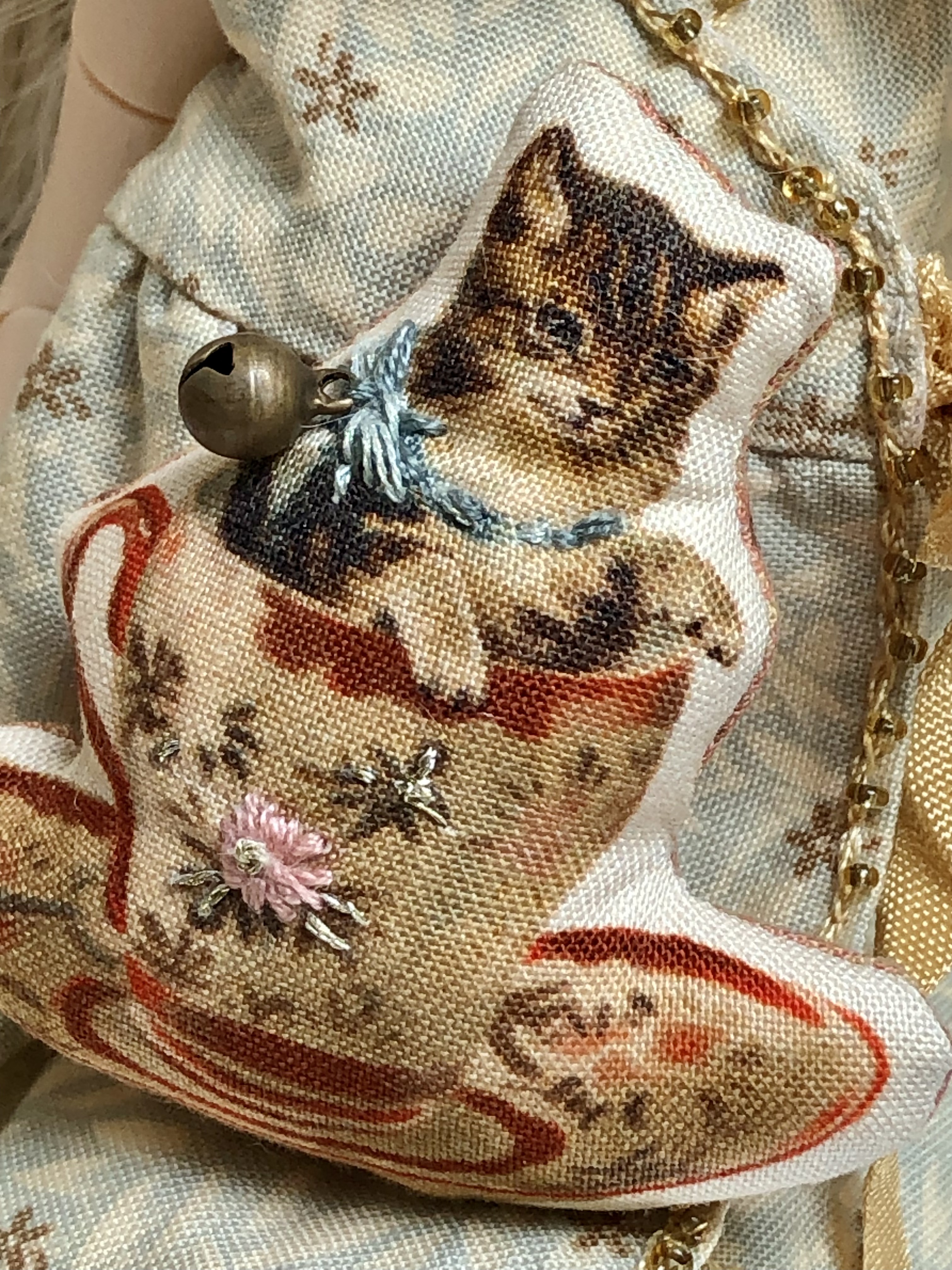 Adorable dollhouse pillow.