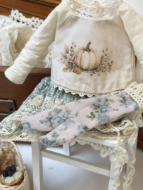 Blythe TBL outfit inspired by autumn & pumpkins