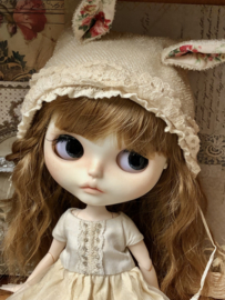 Shabby Chic vintage style Bonnet for Blythe TBL doll.