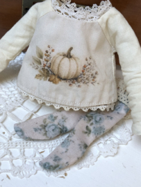 Blythe TBL outfit inspired by autumn & pumpkins