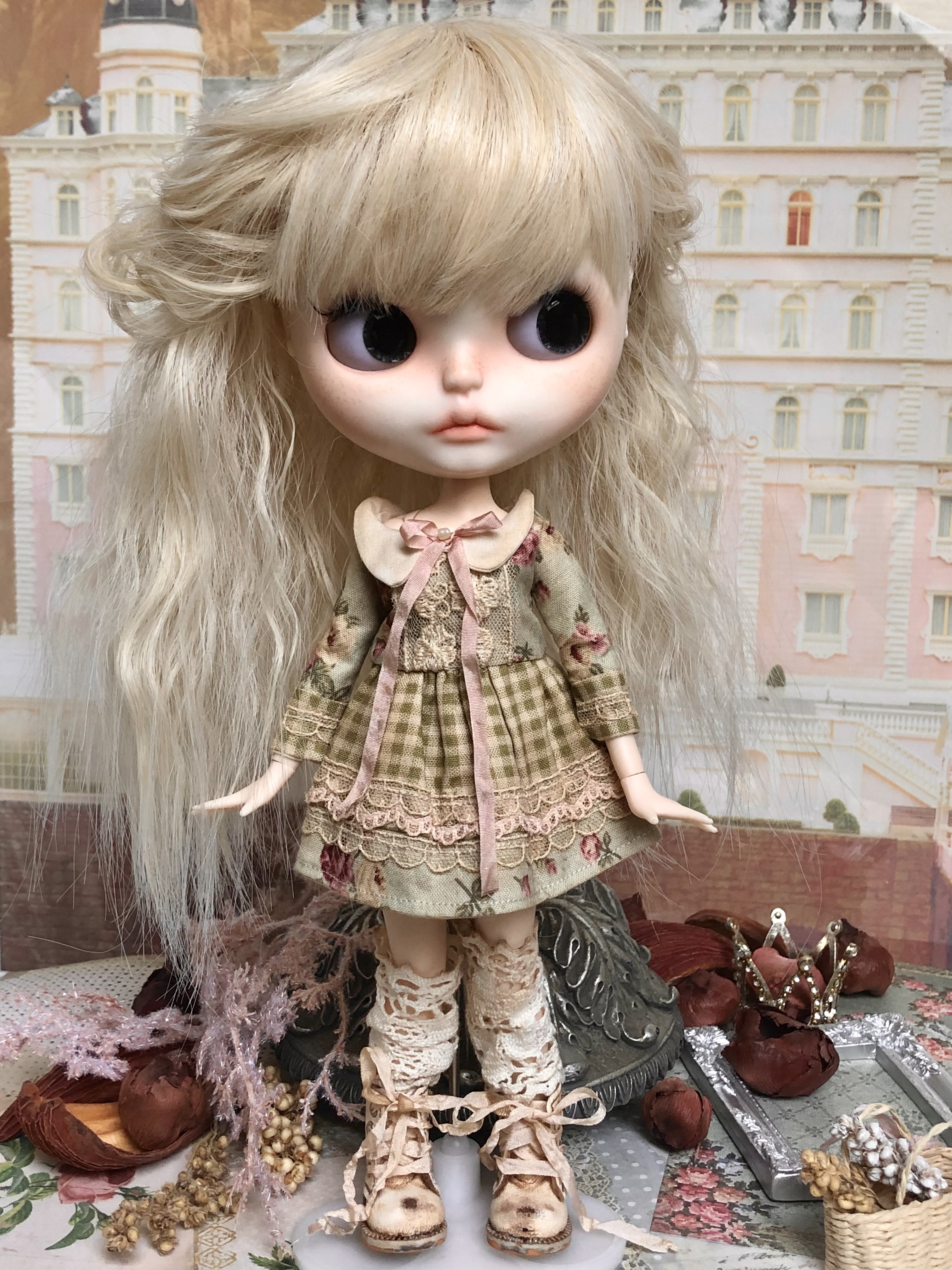 Short cheerful dress vintage style for ♡ Blythe or Blythe like doll.