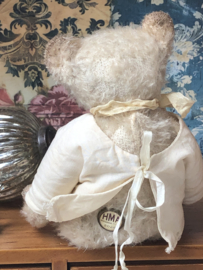 Hug Me Again Collectible bear "Ivor" standing about 7 inch tall.