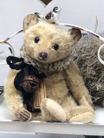 Hug Me Again Collectible bear "Boo-Tiful" standing about 9" inch tall.