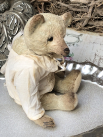 Hug Me Again Collectible bear "Wallace" standing about 6.5 inch tall.