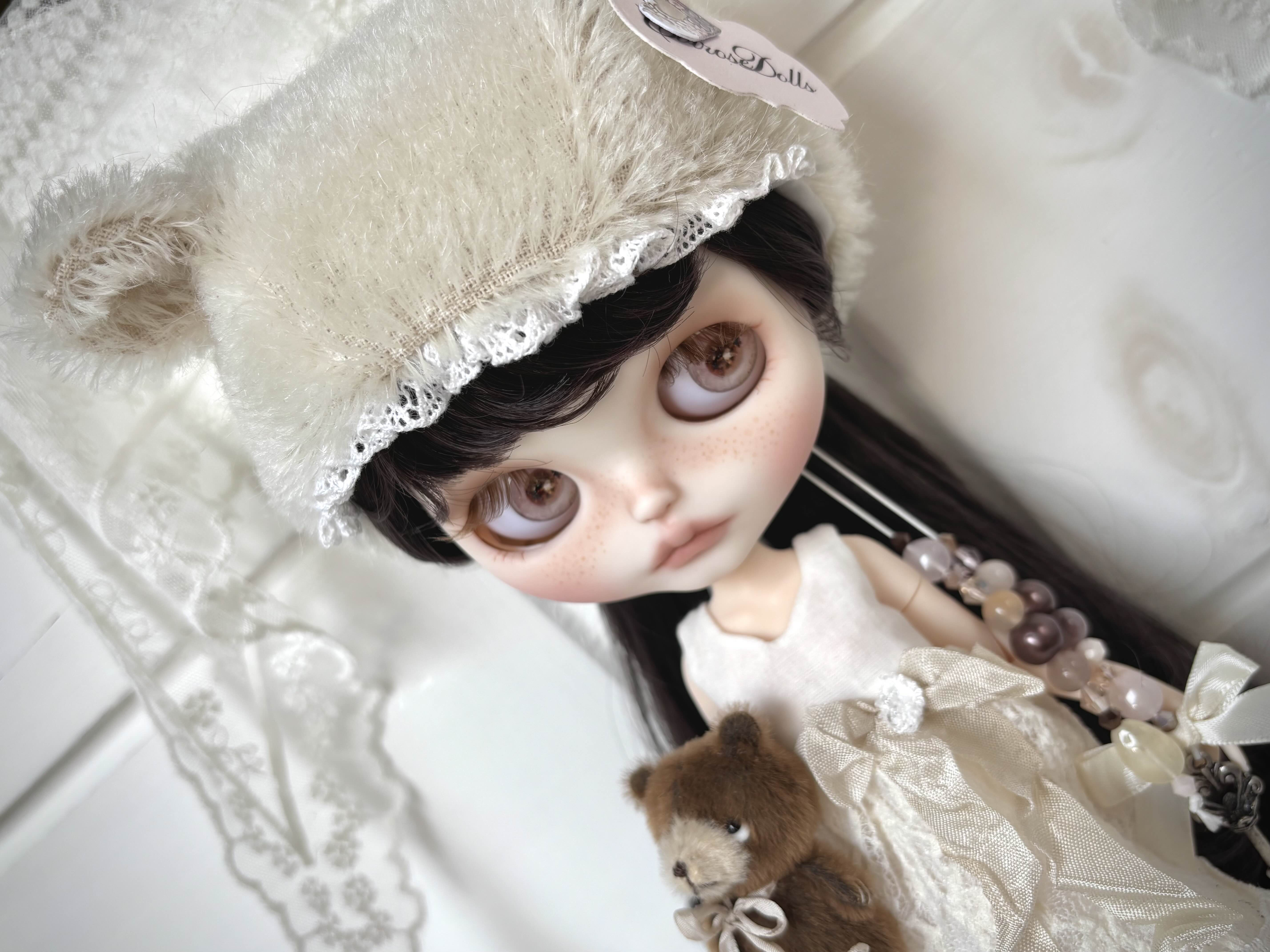 Customized Blythe Doll Vivian, OOAK