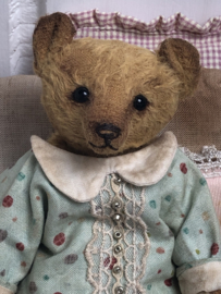 Hug Me Again Collectible bear "Pokkie" standing about 6 inch tall.